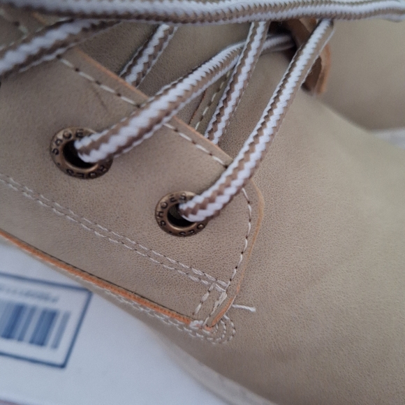 Boots - Picture 2 of 10